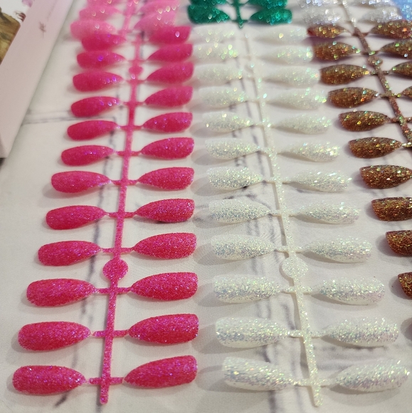 Glitter Nails Set of 8 - Picture 7 of 10
